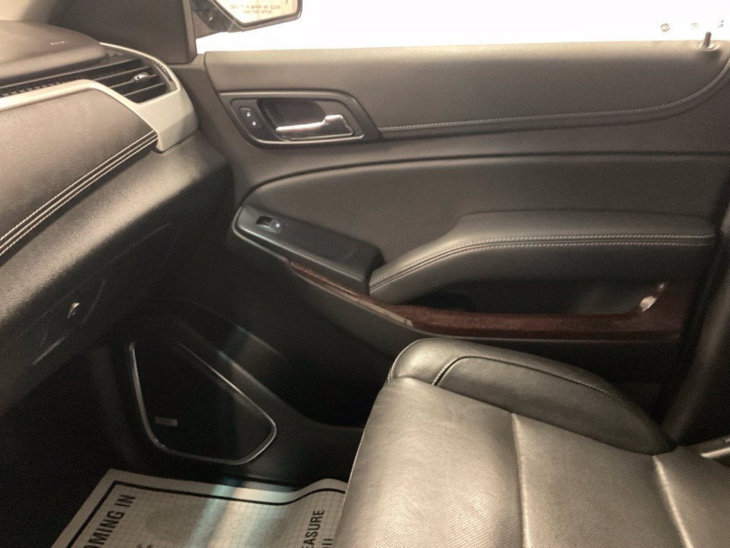 Used 2020 GMC Yukon SLT w/ Premium Edition AWD/4WD image 27