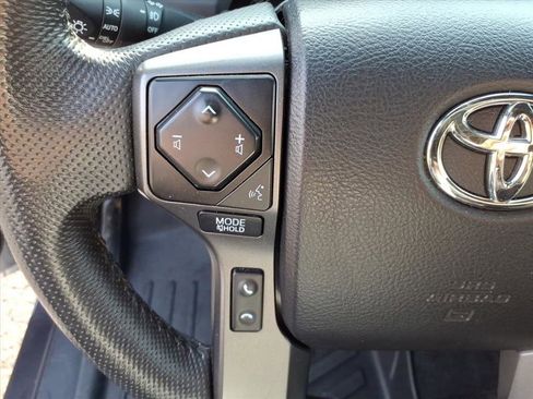 Used 2021 Toyota Tacoma TRD Off-Road image 29