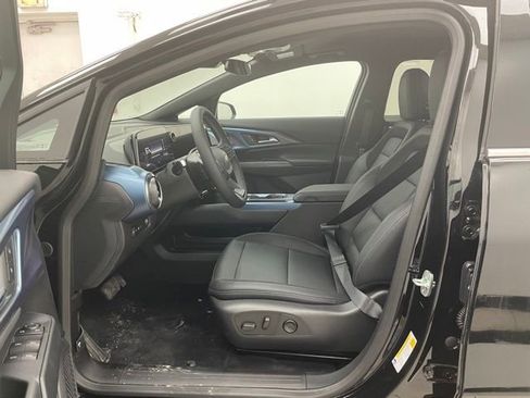 New 2026 Chevrolet Equinox EV LT image 8