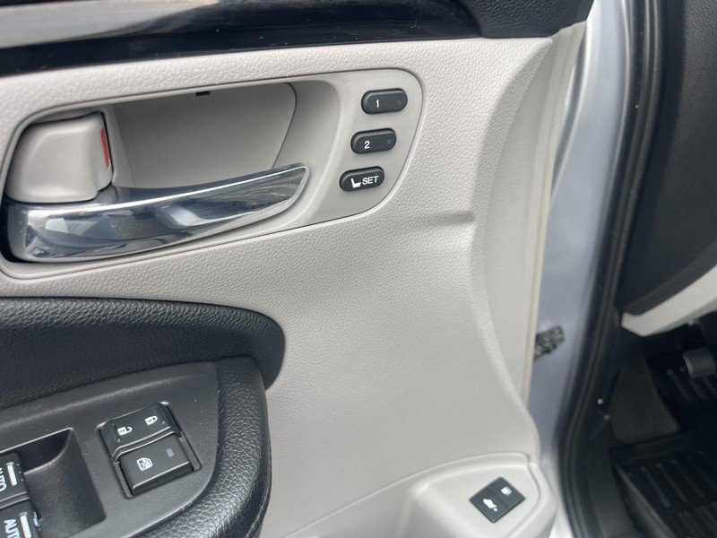 Used 2018 Honda Pilot Touring image 25