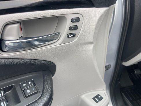 Used 2018 Honda Pilot Touring image 25