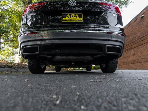 Used 2018 Volkswagen Tiguan SE FWD image 17