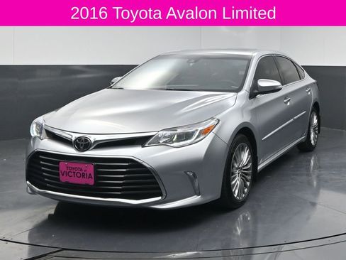 Used 2016 Toyota Avalon Limited image 2