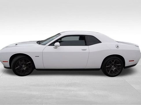 Certified 2016 Dodge Challenger R/T w/ Cold Weather Group image 9