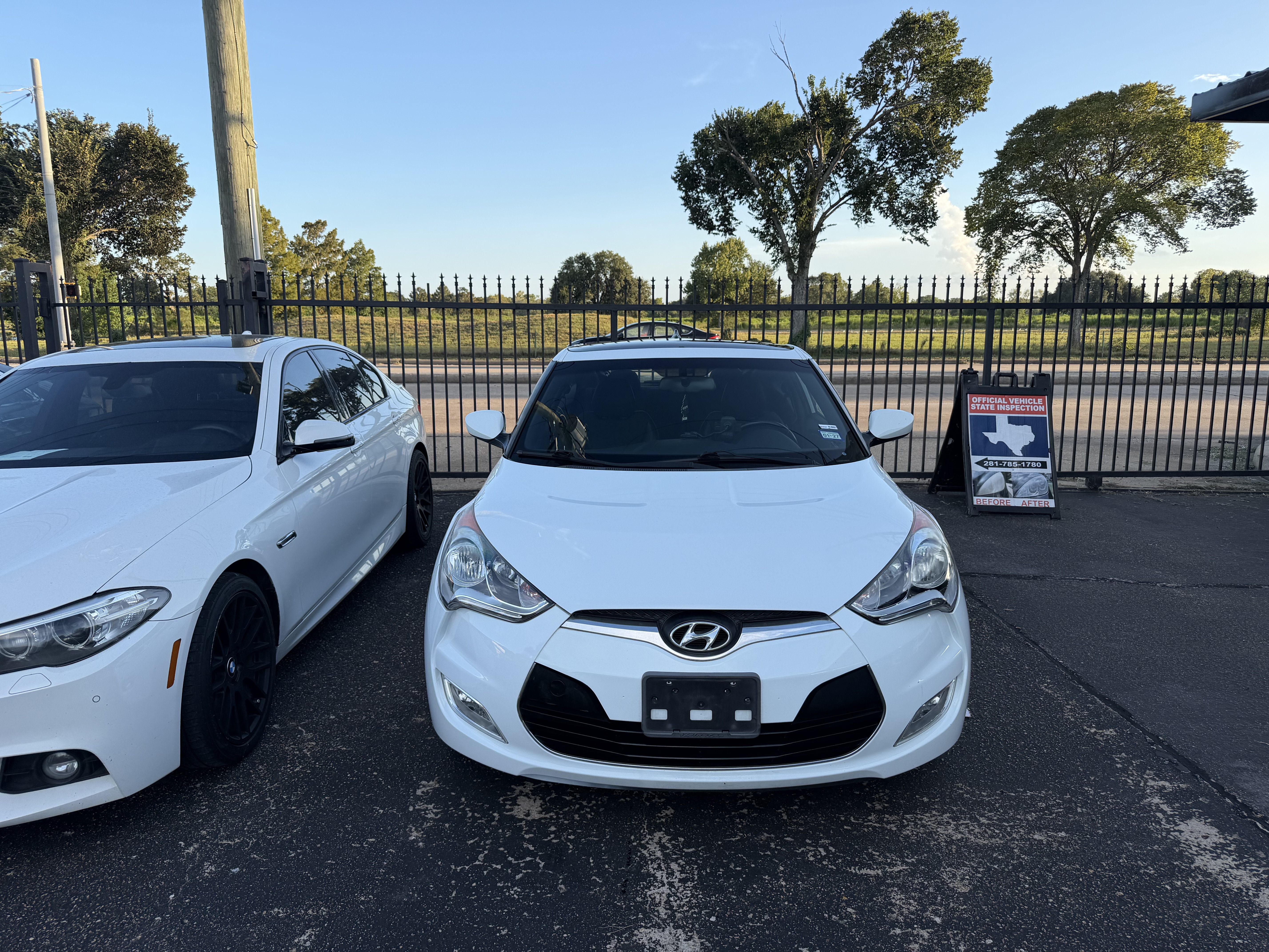 Used 2016 Hyundai Veloster w/ Option Group 02 FWD image 26
