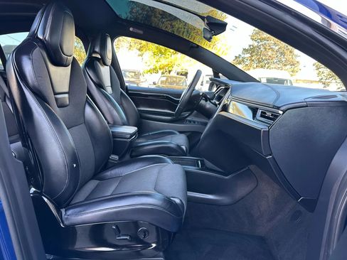 Used 2016 Tesla Model X 60D image 30