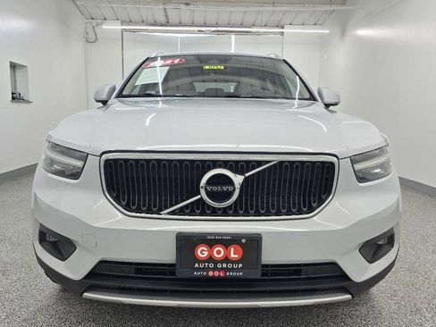Used 2021 Volvo XC40 T5 Momentum AWD/4WD image 2