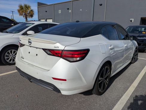 Used 2023 Nissan Sentra SR w/ SR Premium Package image 6