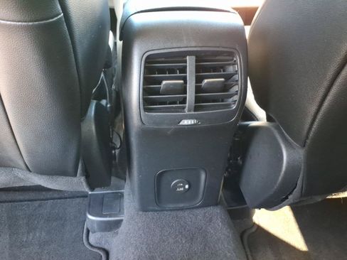 Used 2020 Ford Escape Titanium AWD/4WD image 16