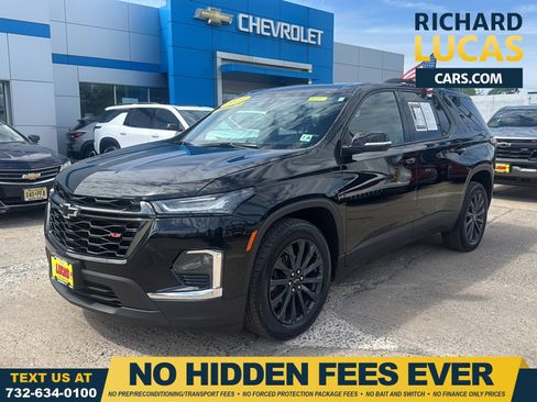 Used 2023 Chevrolet Traverse RS w/ LPO, Floor Liner Package AWD/4WD image 1