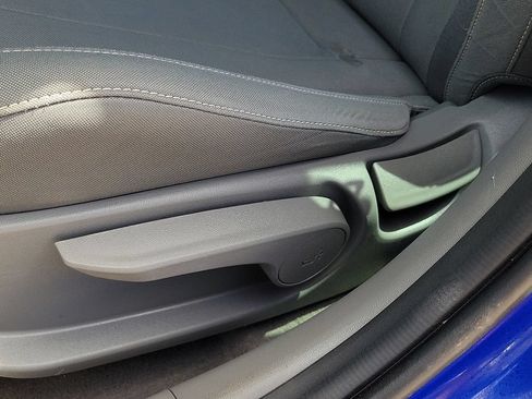 Used 2025 Hyundai Elantra SEL FWD image 24