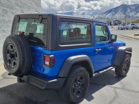 Used 2025 Jeep Wrangler Sport AWD/4WD image 4