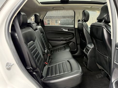 Used 2019 Ford Edge SEL w/ Equipment Group 201A image 16