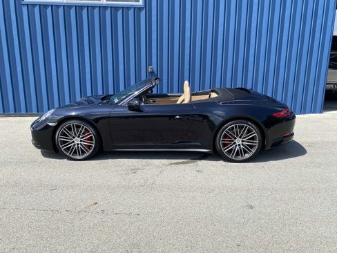 Used 2017 Porsche 911 Carrera 4S image 11