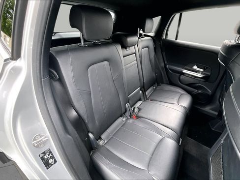 Used 2021 Mercedes-Benz GLA 250 image 13