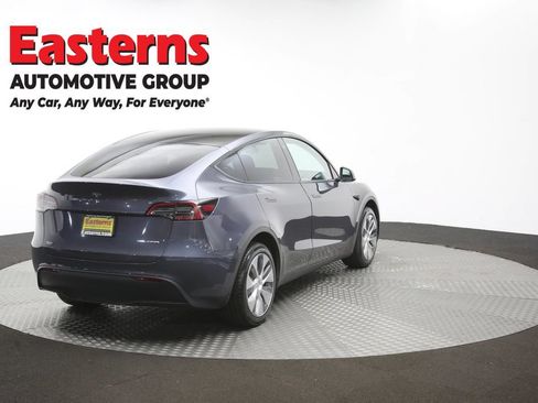 Used 2023 Tesla Model Y Long Range AWD/4WD image 35