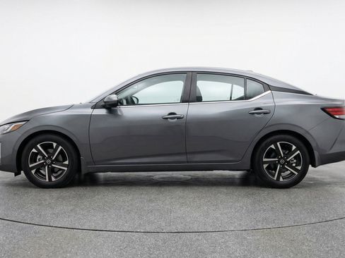Used 2025 Nissan Sentra SV FWD image 5