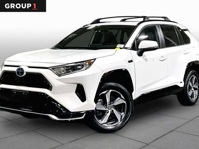 Used 2021 Toyota RAV4 SE w/ Weather & Moonroof Package