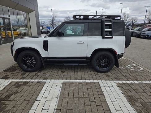 Certified 2023 Land Rover Defender 90 X-Dynamic SE image 8