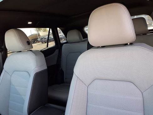 New 2026 Volkswagen Atlas Cross Sport SEL R-Line image 12