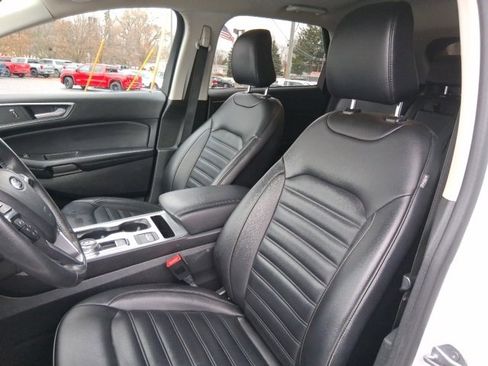 Used 2022 Ford Edge SEL image 12