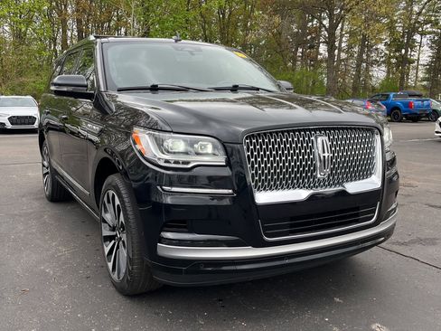 Used 2022 Lincoln Navigator Reserve AWD/4WD image 5