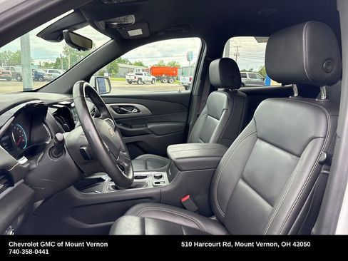 Used 2023 Chevrolet Traverse LT w/ LT Premium Package AWD/4WD image 12