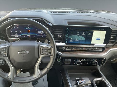 Used 2024 Chevrolet Silverado 1500 RST image 11