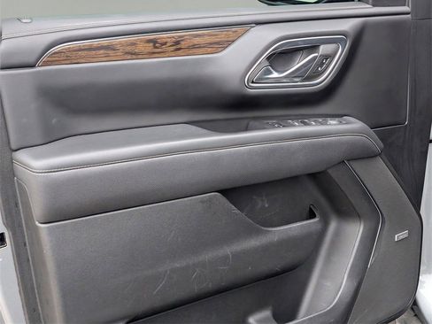 Used 2023 Chevrolet Tahoe Premier w/ Advanced Technology Package image 17