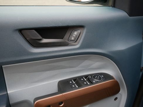 Used 2023 Ford Maverick Lariat w/ Lariat Luxury Package image 19