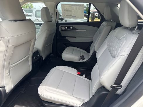 New 2026 Ford Explorer Platinum AWD/4WD image 21