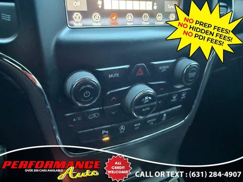 Used 2019 Jeep Grand Cherokee Laredo image 12