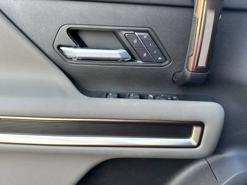 New 2025 GMC Hummer EV 2X w/ Extreme Off-Road Package AWD/4WD image 8