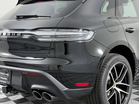 Certified 2026 Porsche Macan AWD/4WD image 26