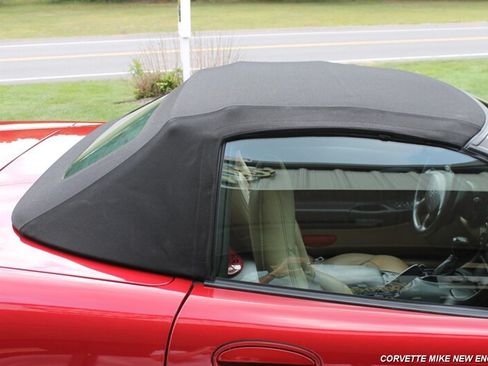 Used 2002 Chevrolet Corvette Convertible w/ Preferred Equipment Group2 RWD image 14