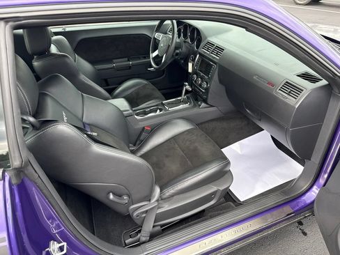 Used 2010 Dodge Challenger SRT8 w/ SRT Option Group II RWD image 12