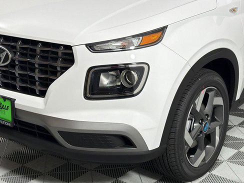 New 2026 Hyundai Venue SEL FWD image 11