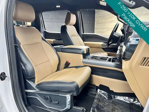 Used 2023 Ford F250 Lariat w/ Sport Appearance Package AWD/4WD image 8