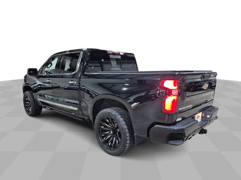 Used 2024 Chevrolet Silverado 1500 High Country w/ High Country Premium Package AWD/4WD image 7