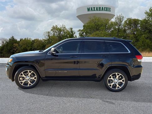 Used 2021 Jeep Grand Cherokee Overland image 3