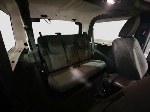 Used 2018 Jeep Wrangler Sport S image 26