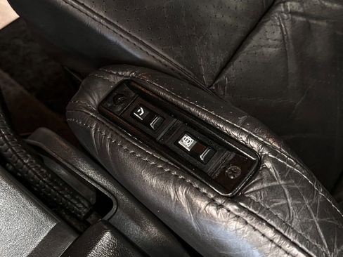 Used 1986 Chevrolet Corvette Convertible image 60