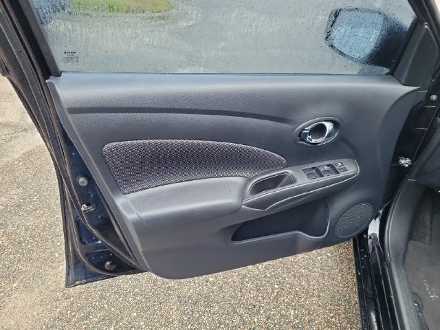 Used 2018 Nissan Versa SV w/ SV Special Edition Package FWD image 15