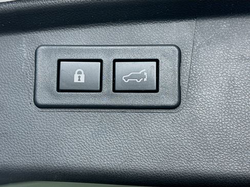 Used 2023 Subaru Outback Premium AWD/4WD image 27