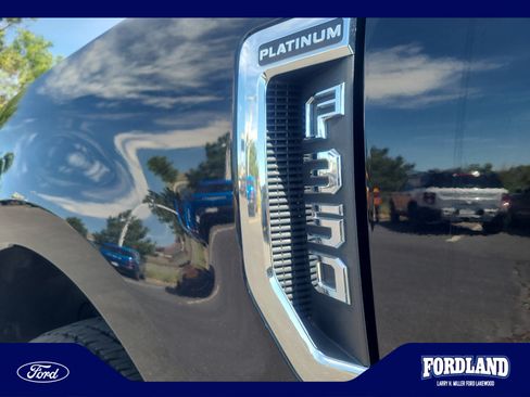 Used 2020 Ford F350 Platinum w/ FX4 Off-Road Package AWD/4WD image 24