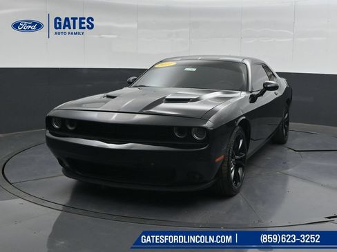 Used 2017 Dodge Challenger SXT Plus RWD image 5