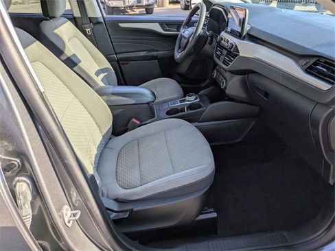 Used 2022 Ford Escape SE image 34
