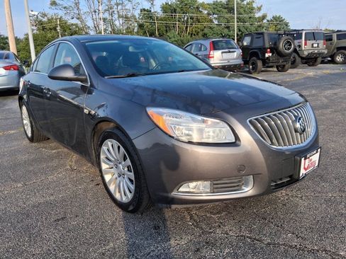 Used 2011 Buick Regal CXL w/ RL2 Preferred Equipment Group FWD image 3