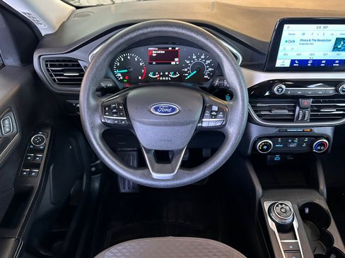 Used 2022 Ford Escape SE AWD/4WD image 14