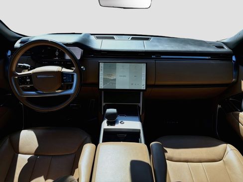 Used 2024 Land Rover Range Rover Long Wheelbase Autobiography AWD/4WD image 16